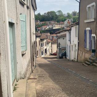 Le Gite No 2 Le Vigeant Luaran gambar
